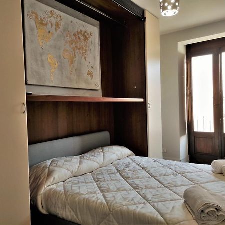 Flora'S House - Ortigia Holidays Сиракузы Экстерьер фото
