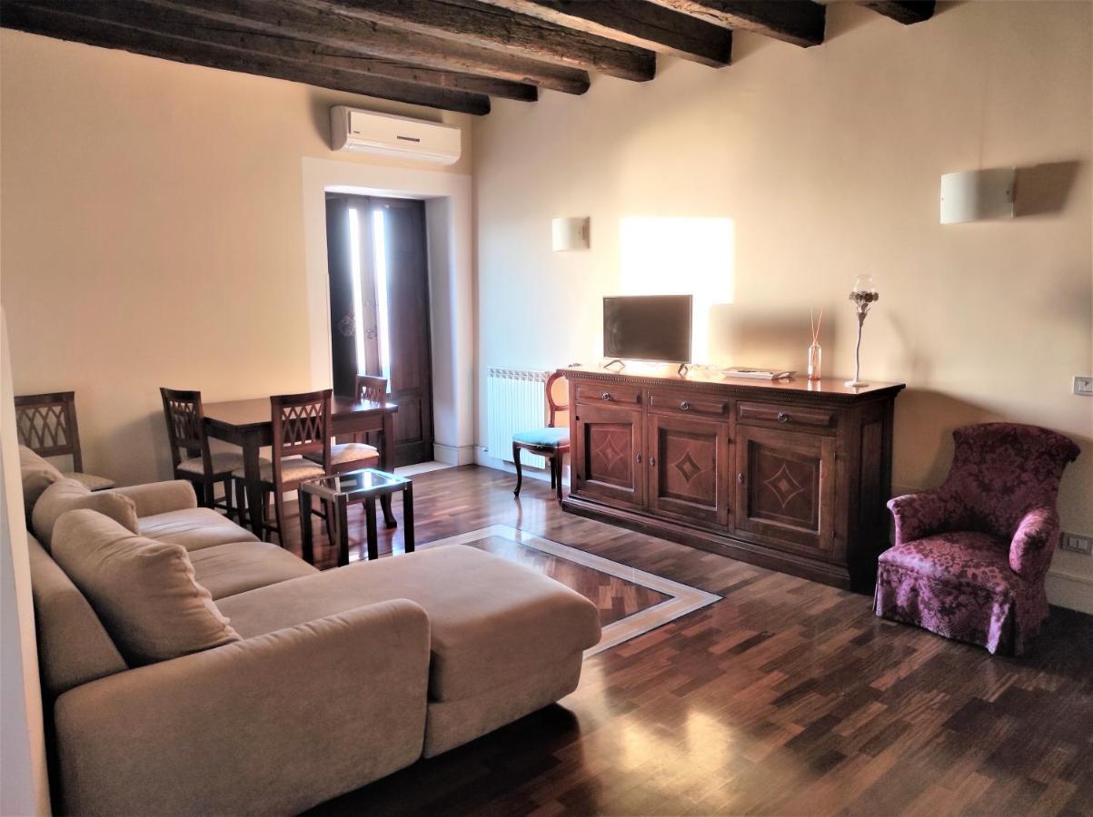 Flora'S House - Ortigia Holidays Сиракузы Экстерьер фото